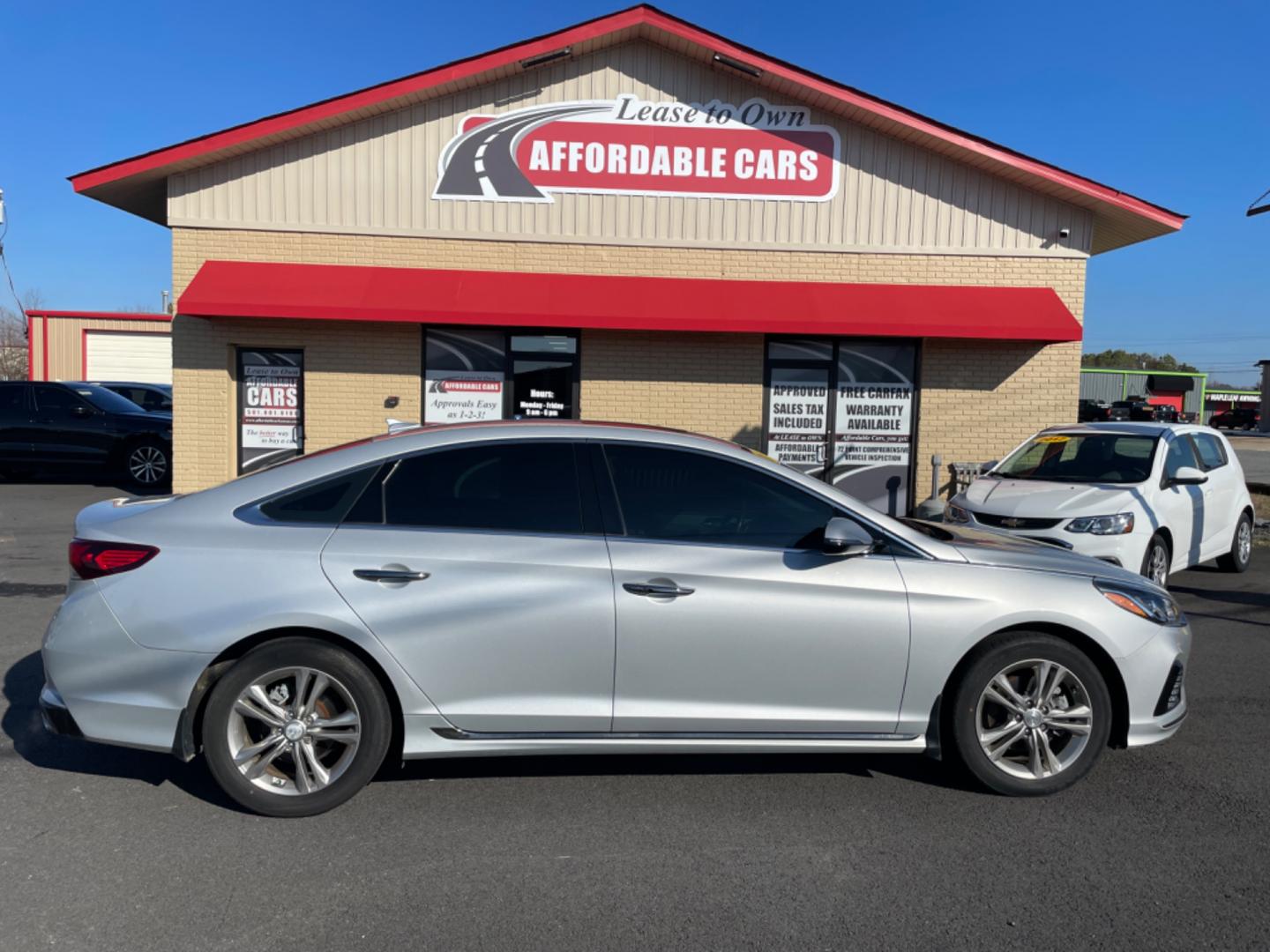 2019 Silver Hyundai Sonata (5NPE34AF4KH) with an 4-Cyl, SULEV, 2.4 Liter engine, Automatic, 6-Spd w/Overdrive and Shiftronic transmission, located at 8008 Warden Rd, Sherwood, AR, 72120, (501) 801-6100, 34.830078, -92.186684 - Photo#0